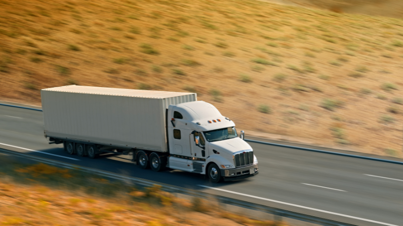 Avantec Transportes reforça que o manuseio técnico é essencial para garantir a integridade e segurança no transporte de cargas sensíveis.