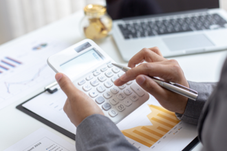 Teciomar Ábila mostra como as finanças pessoais podem se tornar uma verdadeira disciplina de vida para alcançar equilíbrio e sucesso.