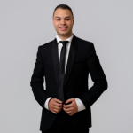 Alex Nabuco dos Santos defende imóveis como reserva de estratégia, não só de valor patrimonial.