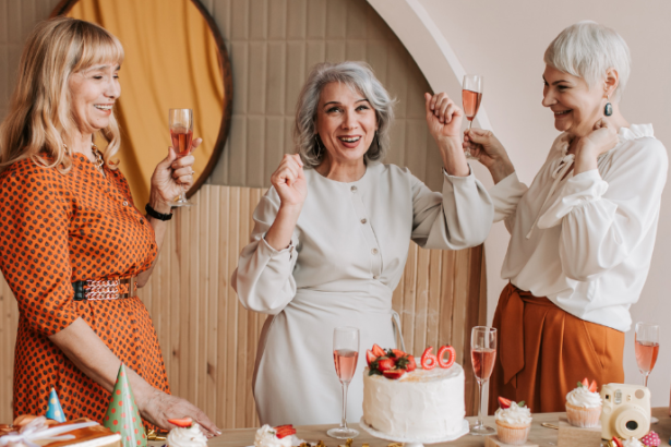 Sindnapi - Sindicato Nacional dos Aposentados, Pensionistas e Idosos mostra como o envelhecimento ativo e a interação cotidiana elevam a qualidade de vida.